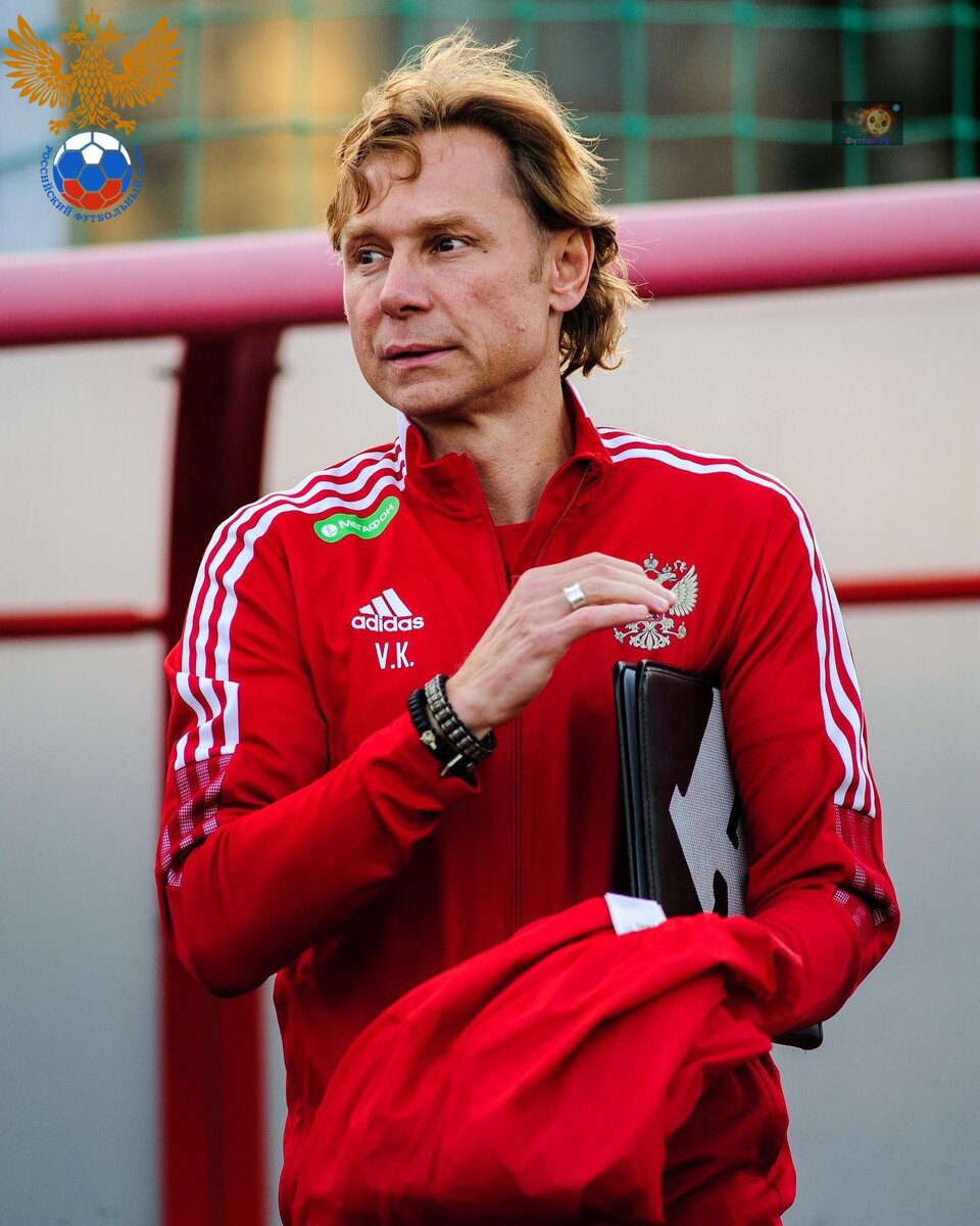 Валерий Карпин 