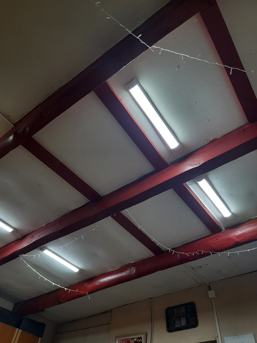 Фото лёжа на диване)