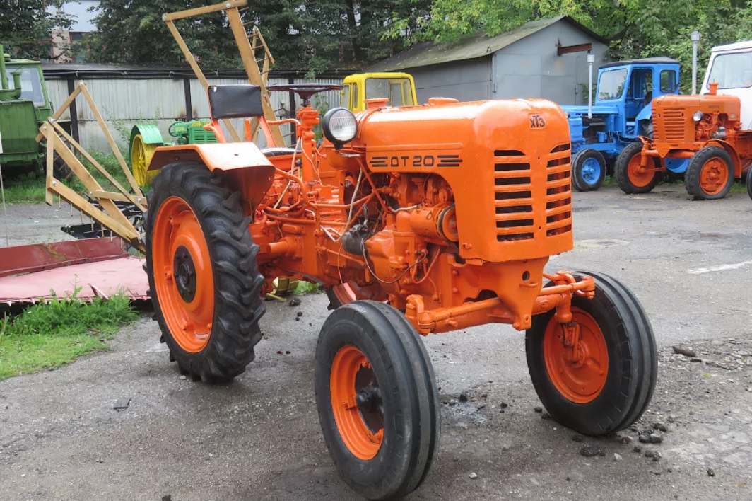 drive2.ru. Фото с Яндекса. ХТЗ ДТ–20.