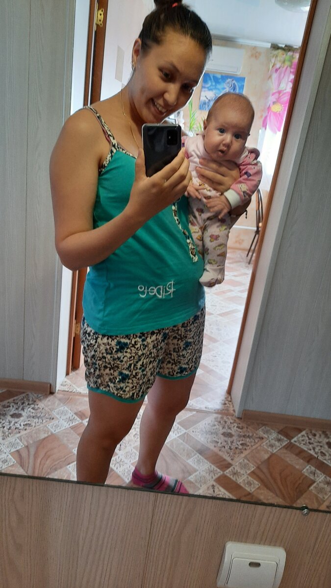 Фото в полный рост только с дочкой)