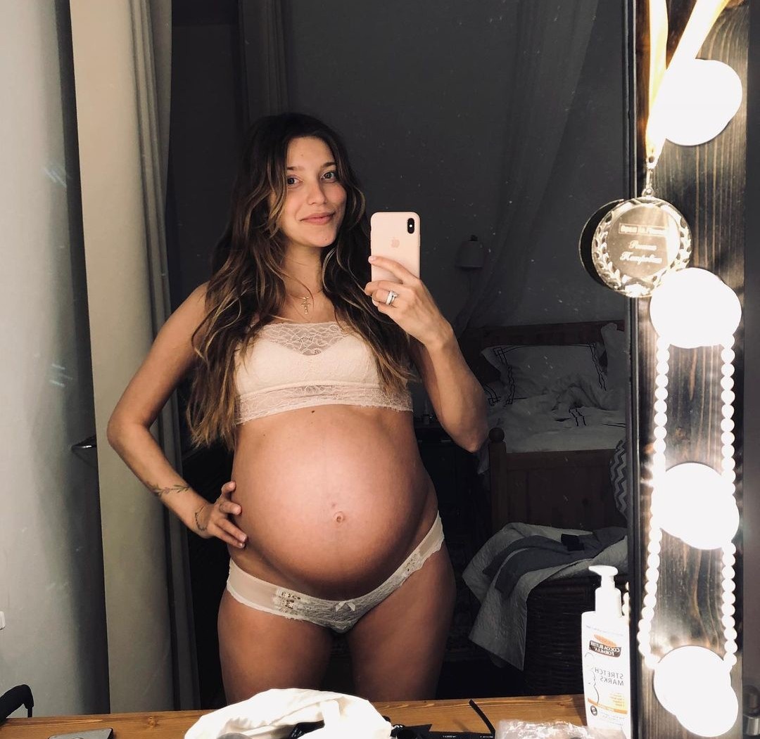 Ведущая во время беременности