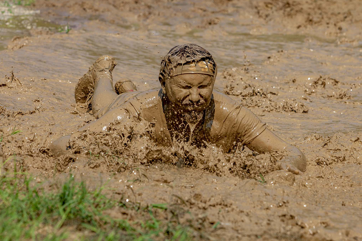 Muddy water перевод. Ударить в грязь лицом.