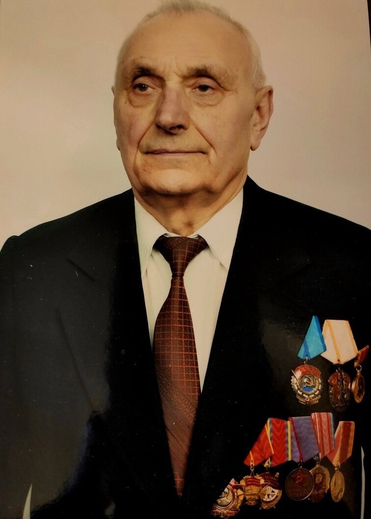 Таран Виталий Яковлевич, 5 марта 1933 года рождения