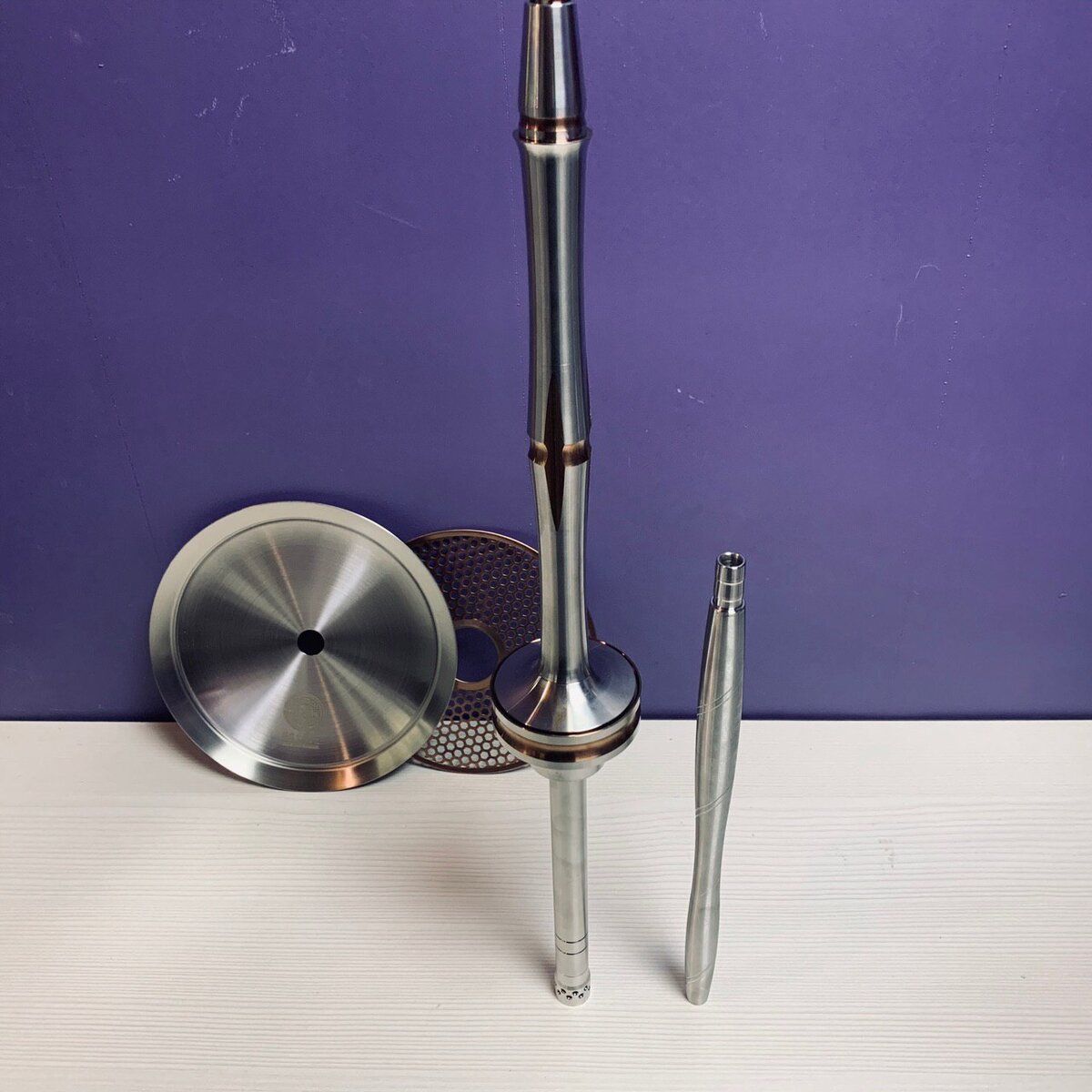 Источник: hdsmoke.ru / Estate Signal, кальян полностью сделан из стали.