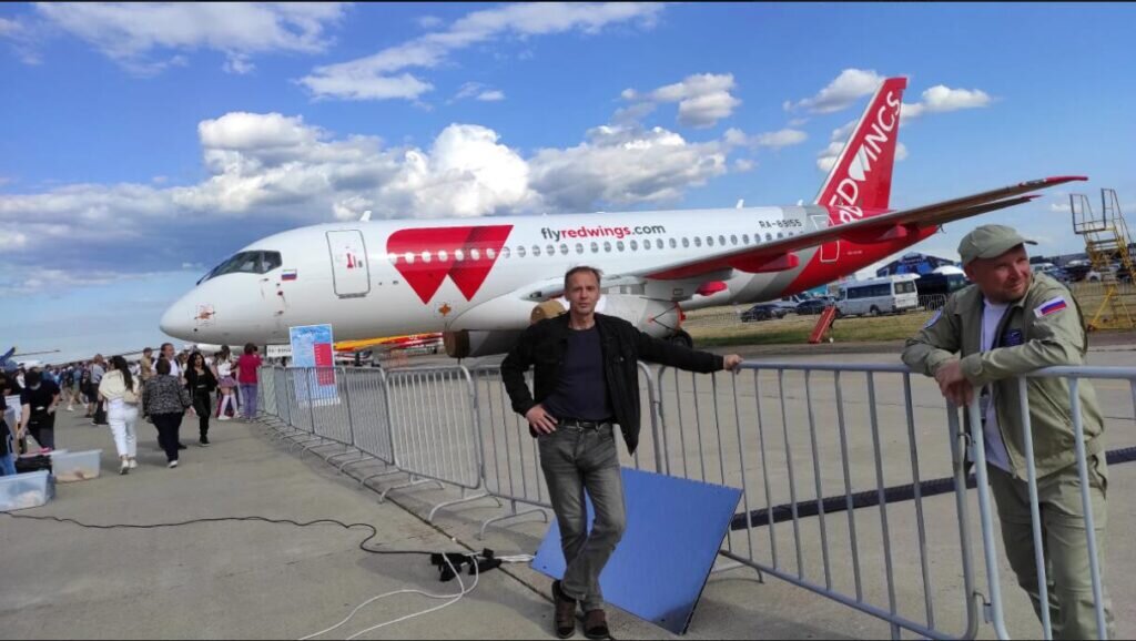 Я на МАКС 2021. из личного фотоархива. SSJ-100