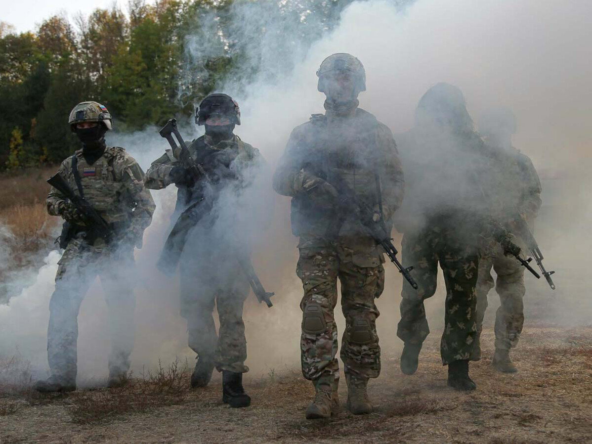 "Музыканты" выходят из сумрака