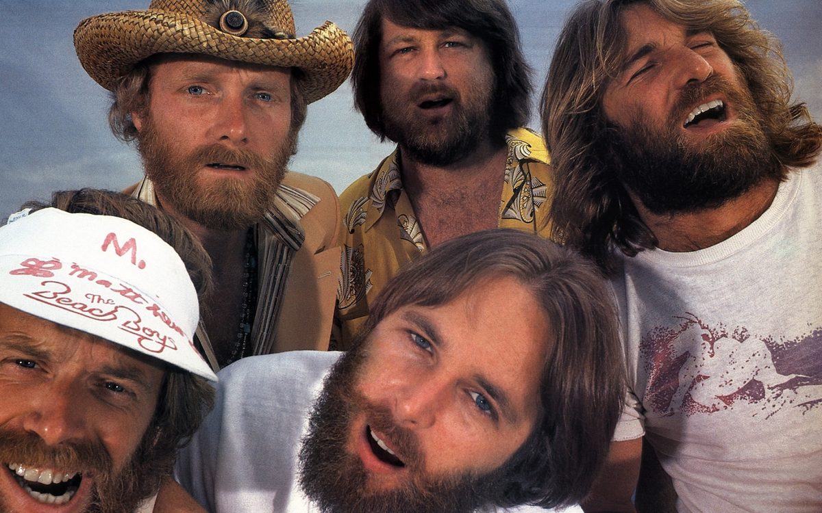 The Beach Boys (рус. "Парни с пляжа") — американская рок-группа. Основу ансамбля в годы творческой активности составляли братья Уилсоны — Брайан (бас-гитара, вокал), Деннис (ударные) и Карл (соло-гитара, вокал), их двоюродный брат Майк Лав (вокал) и их общий друг Алан Джардин (ритм-гитара, вокал); позже к группе присоединился Брюс Джонстон. Пик популярности группы пришёлся на 1960-е годы, в которые музыканты экспериментировали с сёрф-роком. Считаются одной из влиятельнейших американских рок-групп