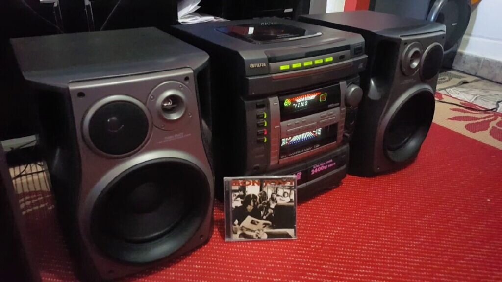 Фото взято с сайта продаж, но аппарат точно как мой, и состояние...