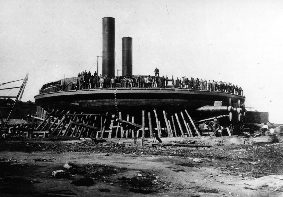 Строительство круглого броненосца «Новгород»