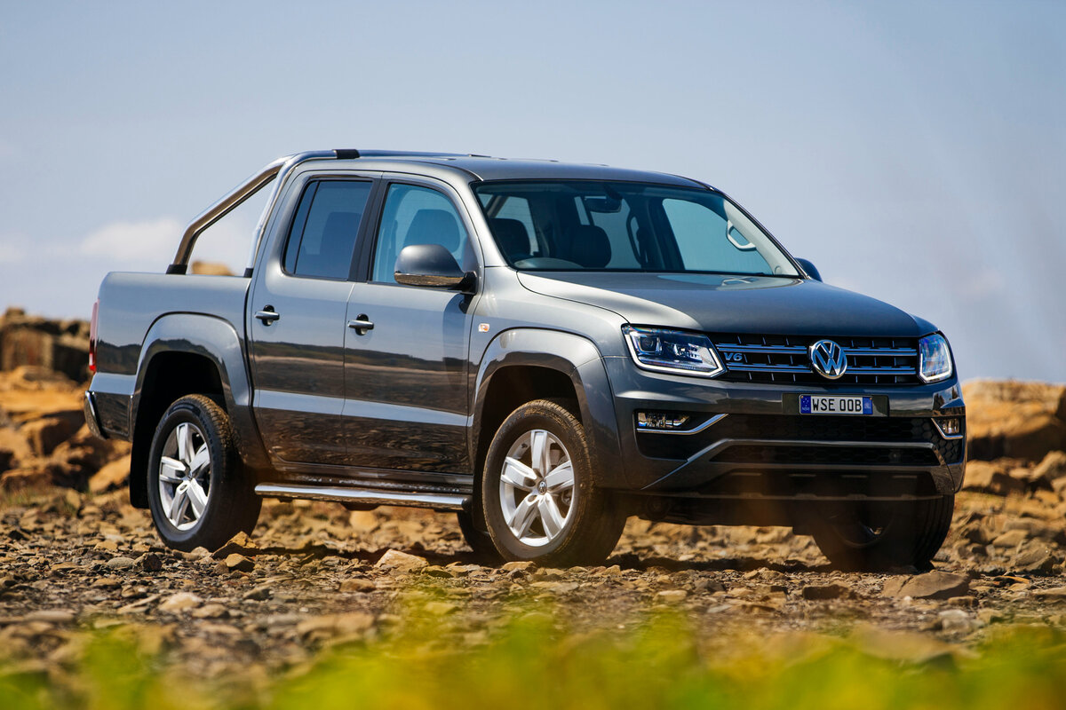 Машина амарок. VW Amarok 2013. Фольксваген Амарок 2016. Амаамарок первое поколение. Технопарк Фольксваген Амарок.