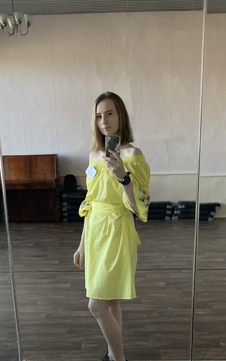 Очень хотела сарафан желтого цвета!