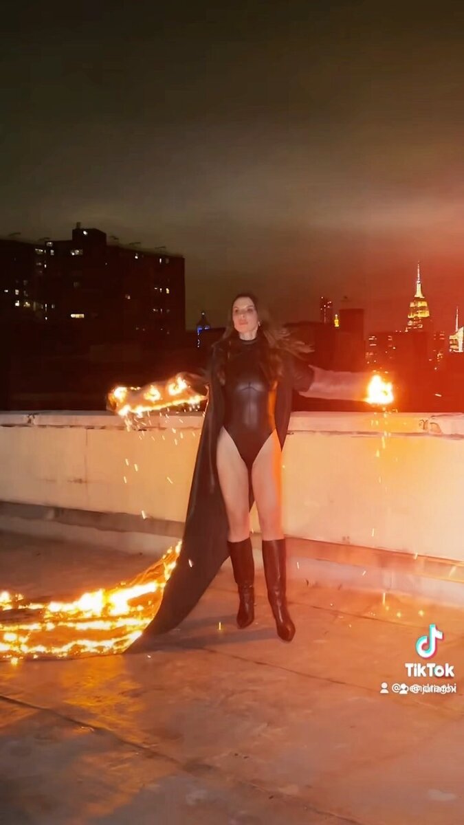   @juliafox