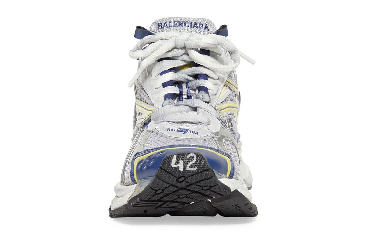 Balenciaga Bathes Runner