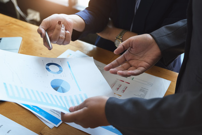    Работа с документами © Adobe Stock