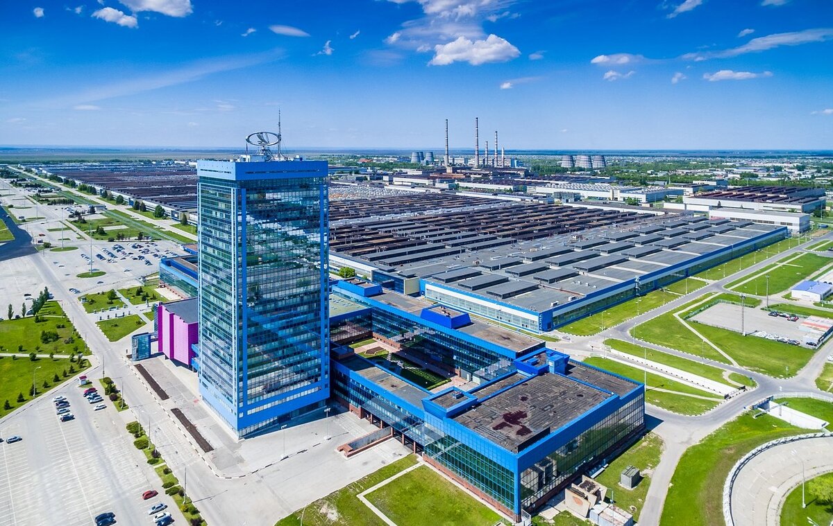     Российский рынок автомобилей просел на 57% фото АВТОВАЗ
