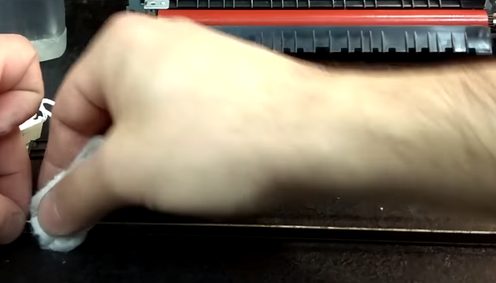 Фото 19. Наносим термосмазку на термоэлемент