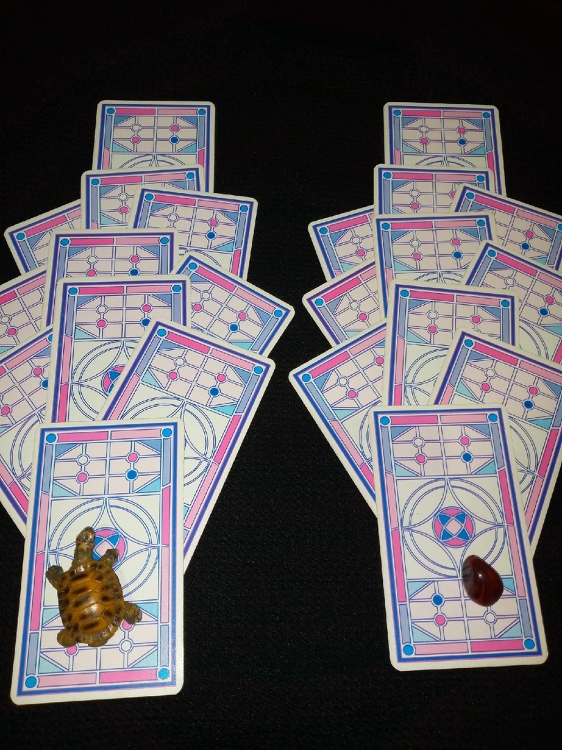 Слева направо - первый, второй.