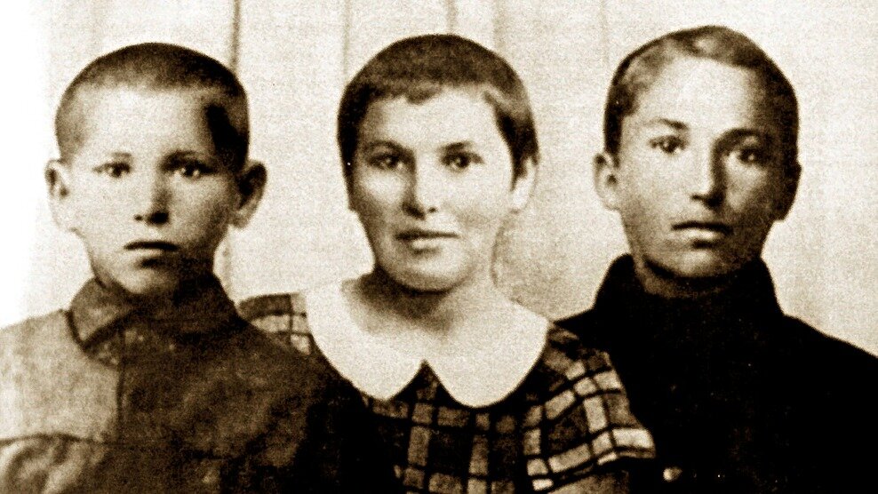 Конфликт чапаевой и николая фото Легендарный комдив генералом не стал, но им стал его сын. Судьбы детей Чапаева Т