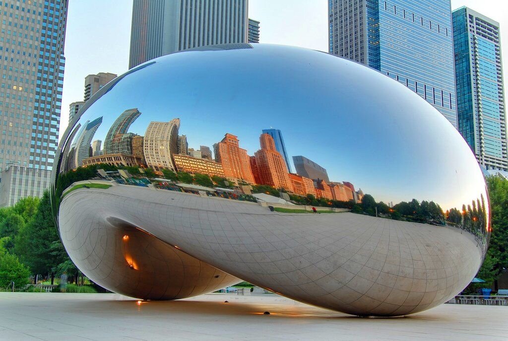 Cloud Gate (облачные ворота) в чикагском парке Миллениум