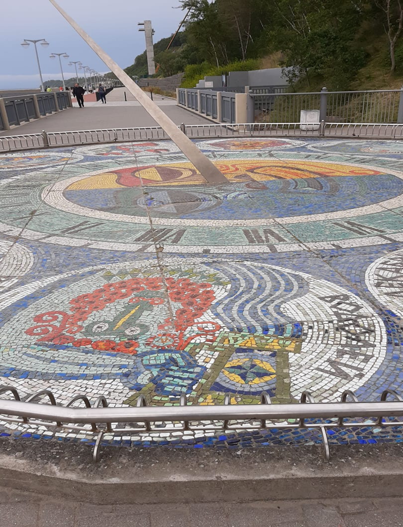 фото  солнечные часы