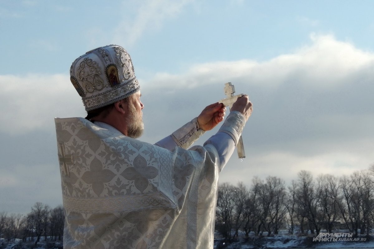    Крещение в 2023 году: какого числа, когда купаться и набирать святую воду