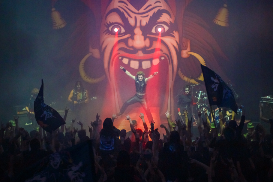    Кадр из сериала «Король и Шут»Кинопоиск