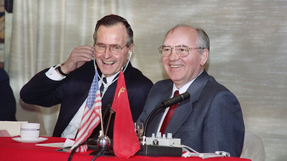 Мальтийский саммит представлял собой встречу президента США Джорджа Буша-старшего и советского генерального секретаря Михаила Горбачева, состоявшуюся 2-3 декабря 1989 года