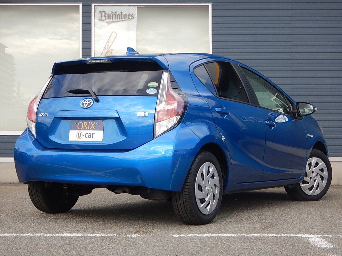 Toyota Aqua или Prius C | AutoCarl | Дзен