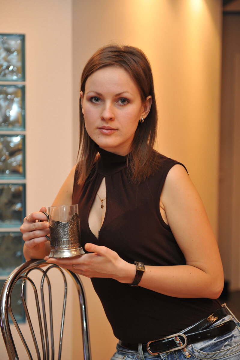 Вот такой я была 11 лет назад. мне здесь 32 года. Глазами любимого мужа. Фото из семейного архива автора