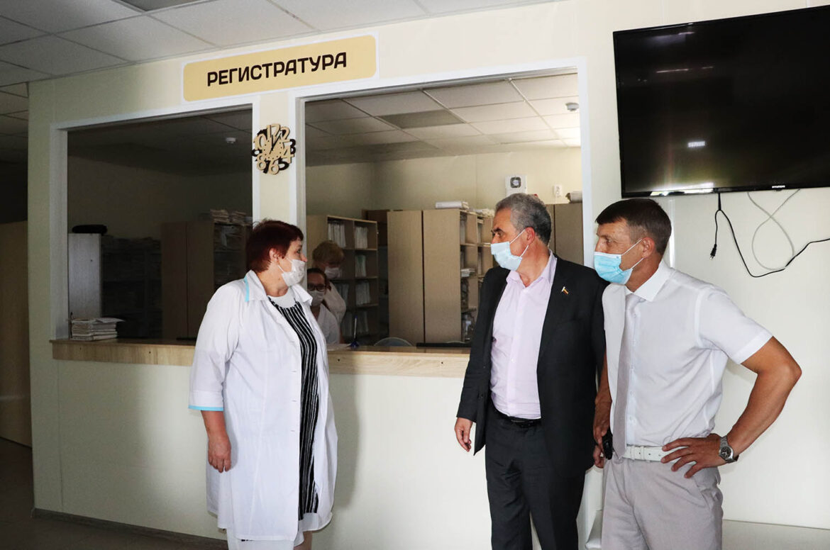 2 июля депутат Законодательного Собрания Ростовской области Виктор Халын провёл рабочую поездку в Волгодонской район.