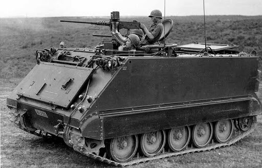 "Джонни, они на деревьях!" - М113