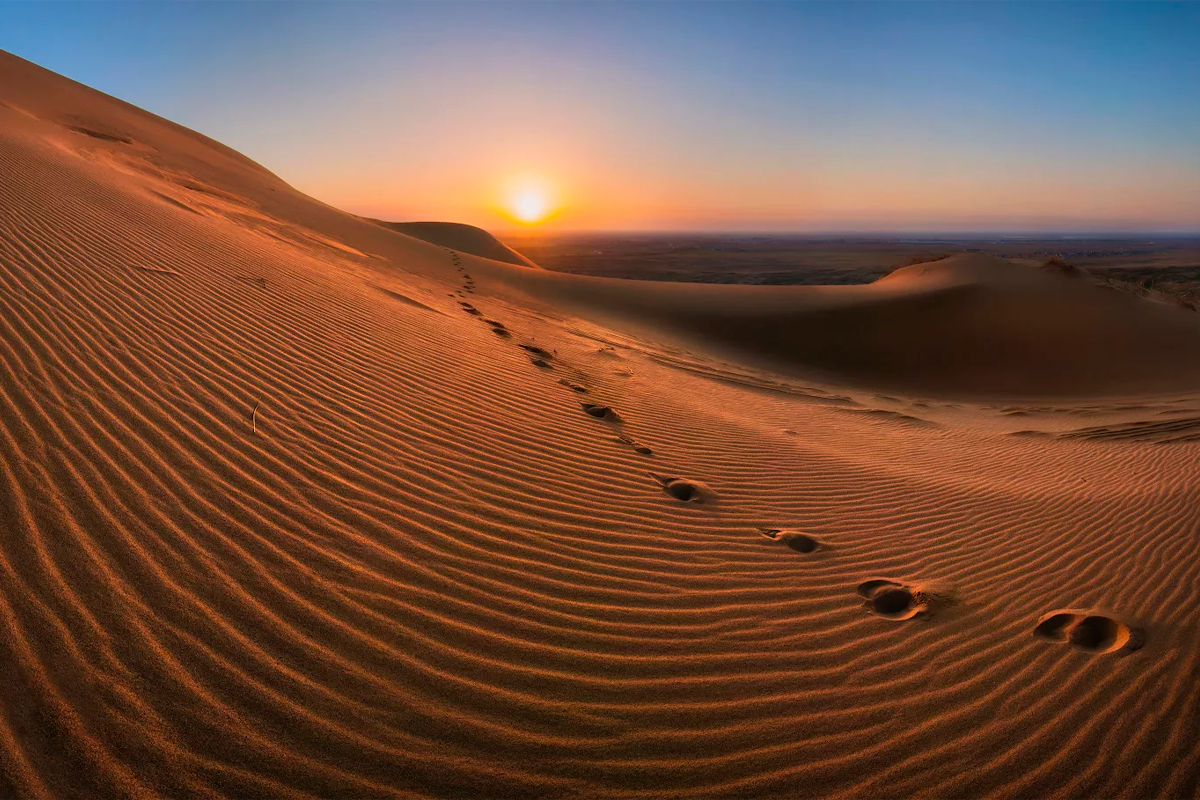 Бархан Сарыкум в Дагестане. Песчаный Бархан Сарыкум. Песчаный Бархан Сарыкум в Дагестане. Пустыня в Дагестане Сарыкум.