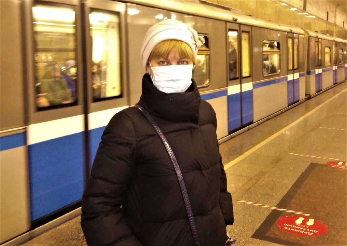 Я в маске Московском метро