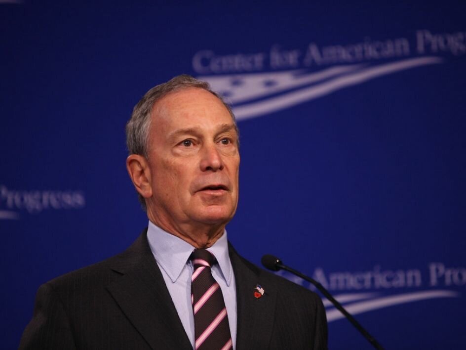 Майкл Ру́бенс Блу́мберг - американский бизнесмен. Состояние $48 млрд.