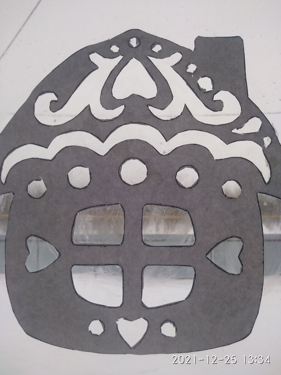 Домик в деревне у нас на окне.