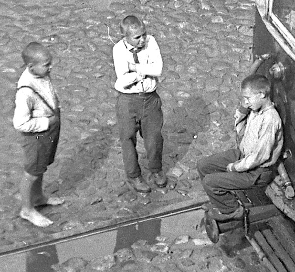 Фото Николая Кубеева, сделанное в 1933-34 году в Москве. Из коллекции Андрея Мятиева.