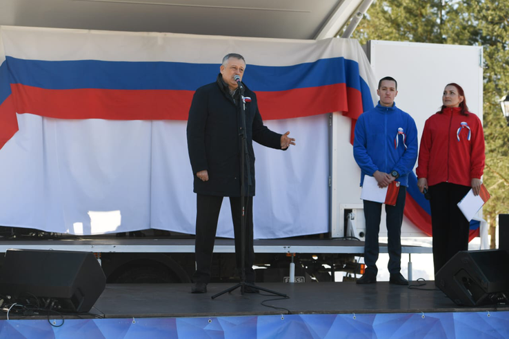  На главной городской площади Волосово