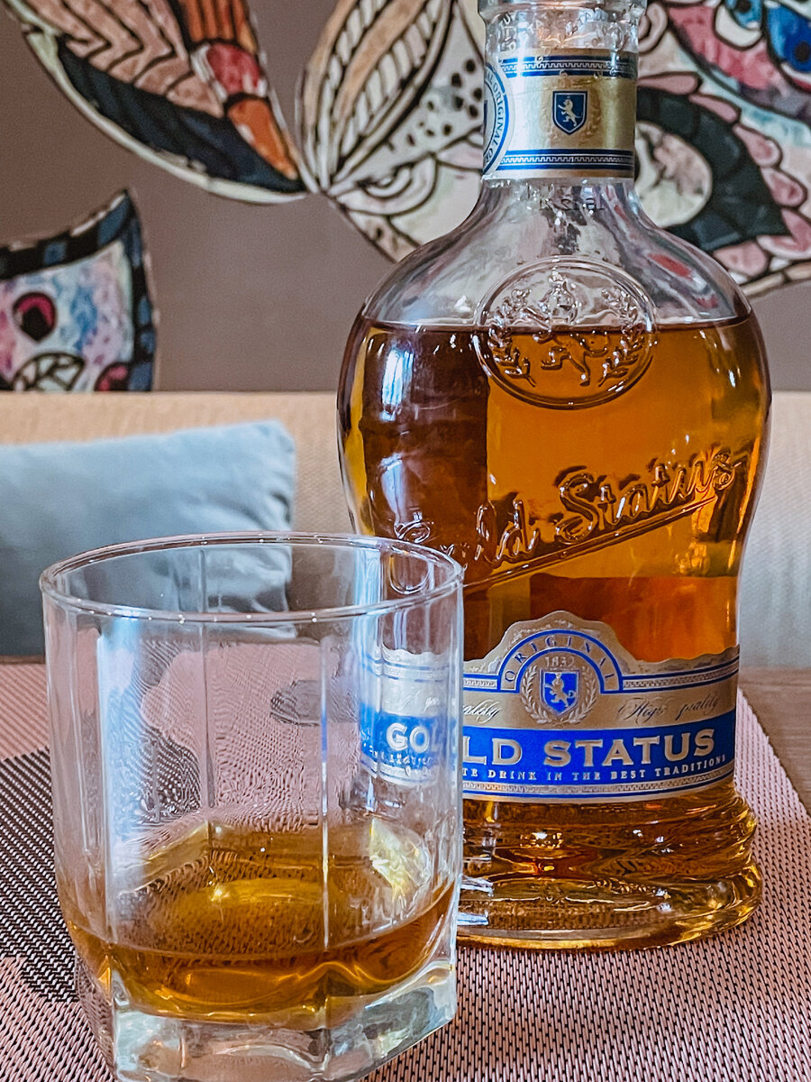 Коньяк «Gold Status»