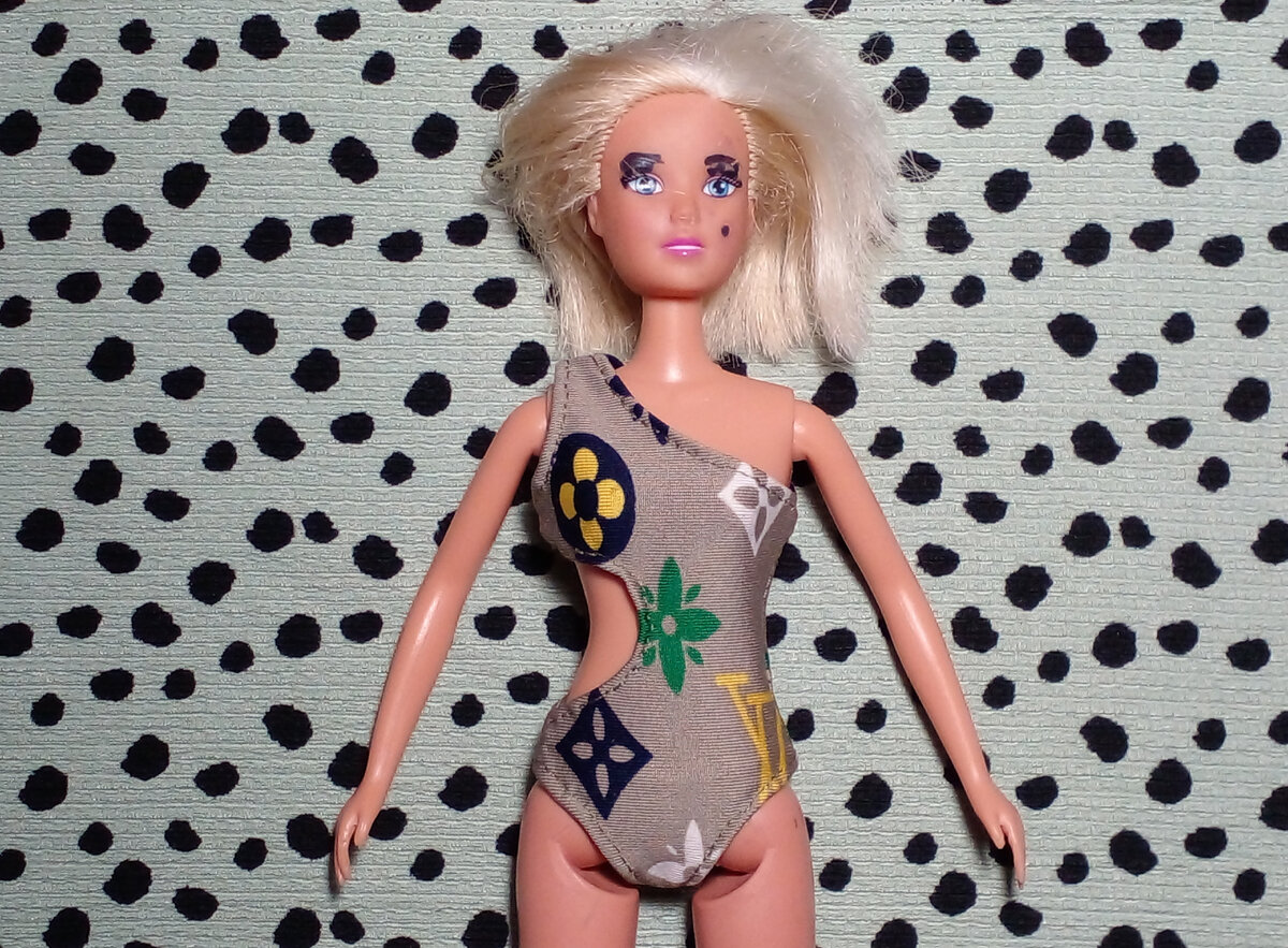 Коллекционная кукла Барби-винтаж в полосатом купальнике - Black & White Bathing Suit Barbie Doll