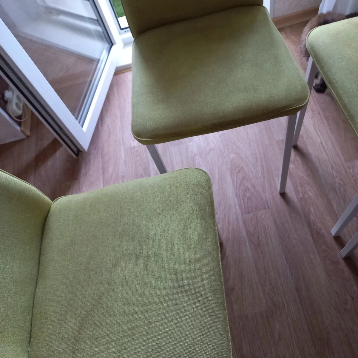 Вот такие пятна от самостоятельной чистки