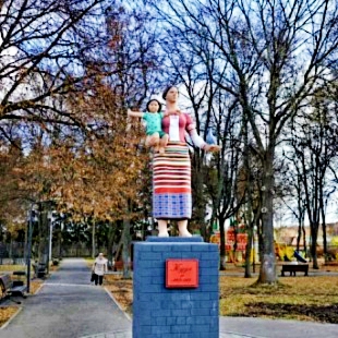 Памятник Кузькиной матери в Одоеве2