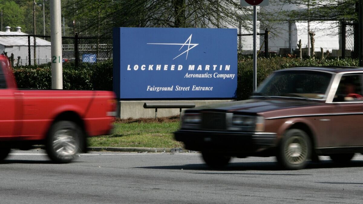    Вывеска авиастроительной компании "Lockheed Martin"© AP Photo / John Amis