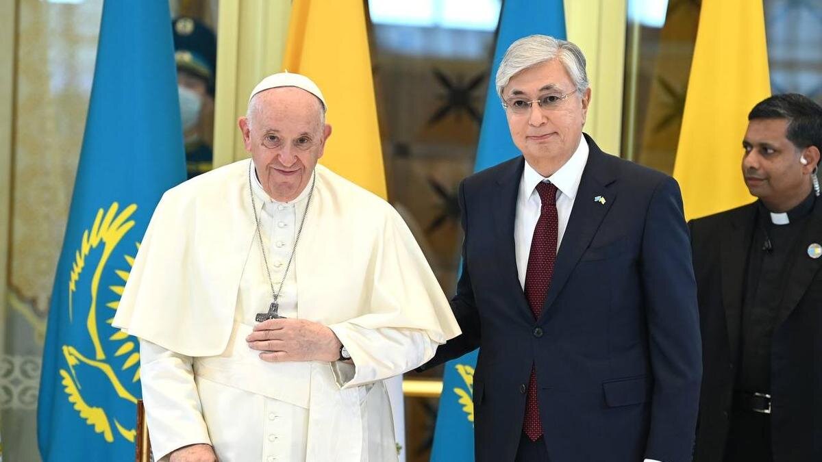    Касым-Жомарт Токаев и Папа Римский:t.me/bort_01