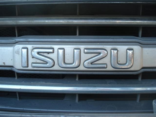    Логотип Isuzu (cc) Yonidebest