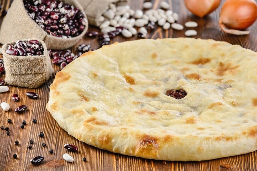 Лобиани с фасолью