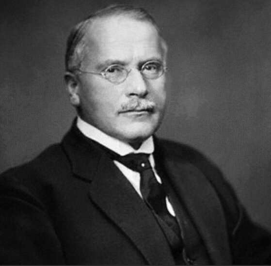 Психолог, ученик З. Фрейда - Карл Густав Юнг