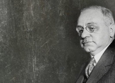 Источник фото: https://www.google.com/search?q=%D0%B0%D0%BB%D1%8C%D1%84%D1%80%D0%B5%D0%B4+%D0%B0%D0%B4%D0%BB%D0%B5%D1%80+%D1%84%D0%BE%D1%82%D0%BE&rlz=1C1AVFA_enRU902RU902&sxsrf=ALiCzsZc9x5VB6zjJQ8UZBblBaNvv7TReQ:1666344471425&source=lnms&tbm=isch&sa=X&ved=2ahUKEwizq6vygPH6AhVJpIsKHeq7AwMQ_AUoAXoECAIQAw&biw=1366&bih=657&dpr=1#imgrc=hWCkF-ME500kPM