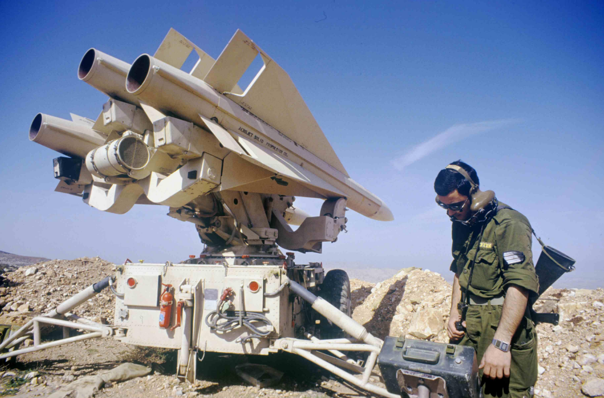 Израильтяне позже модернизировали "Хок" своими силами, но так и не смогли сделать из него ничего путного. "Хок" в целом модернизировали более десяти раз, но к улучшению результатов это не привело. Фото IP