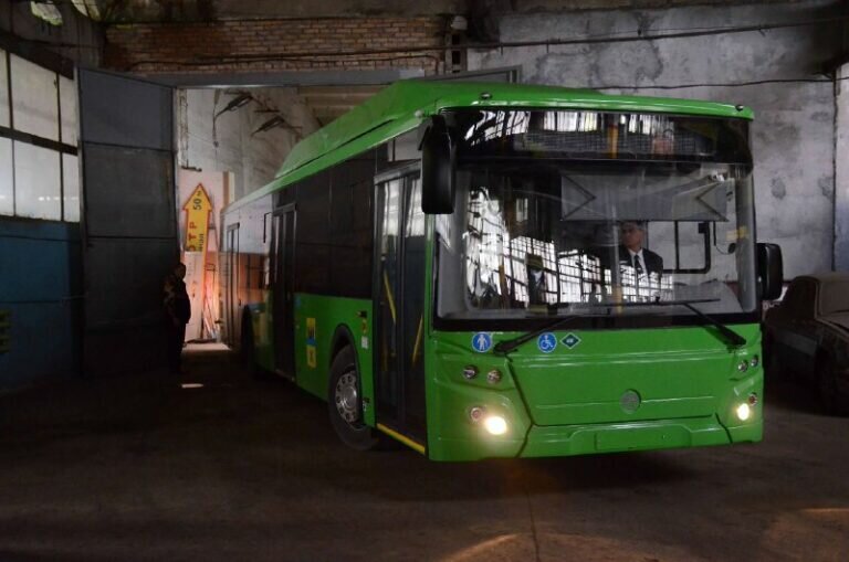    В Оренбург в ближайшее время прибудут еще 15 новых низкопольных автобусов Елена Шкатова