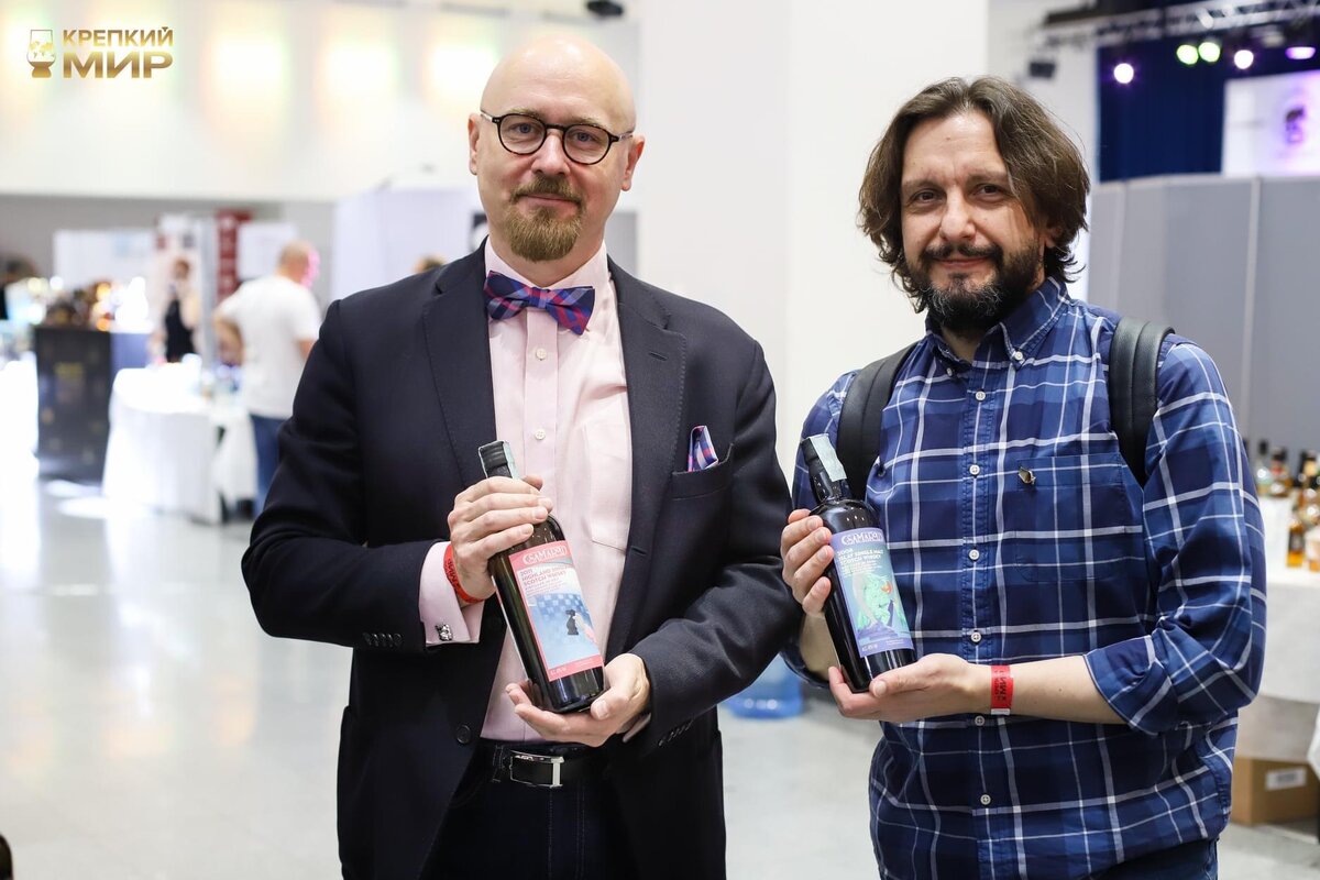 Автор на Крепком Мире с Русланом Брагиным и виски Samaroli